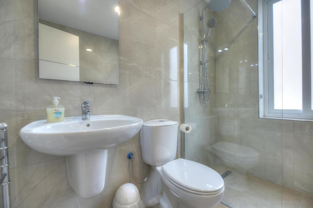 Spacious And Tastefully Furnished 2 Bedroom Apartment Ddif1-3 Gzira Екстер'єр фото